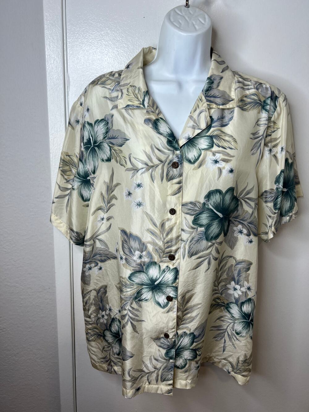 Silk Traders Women's Collared Button Up Hawaiian Print Shirt Ivory ~ Size L